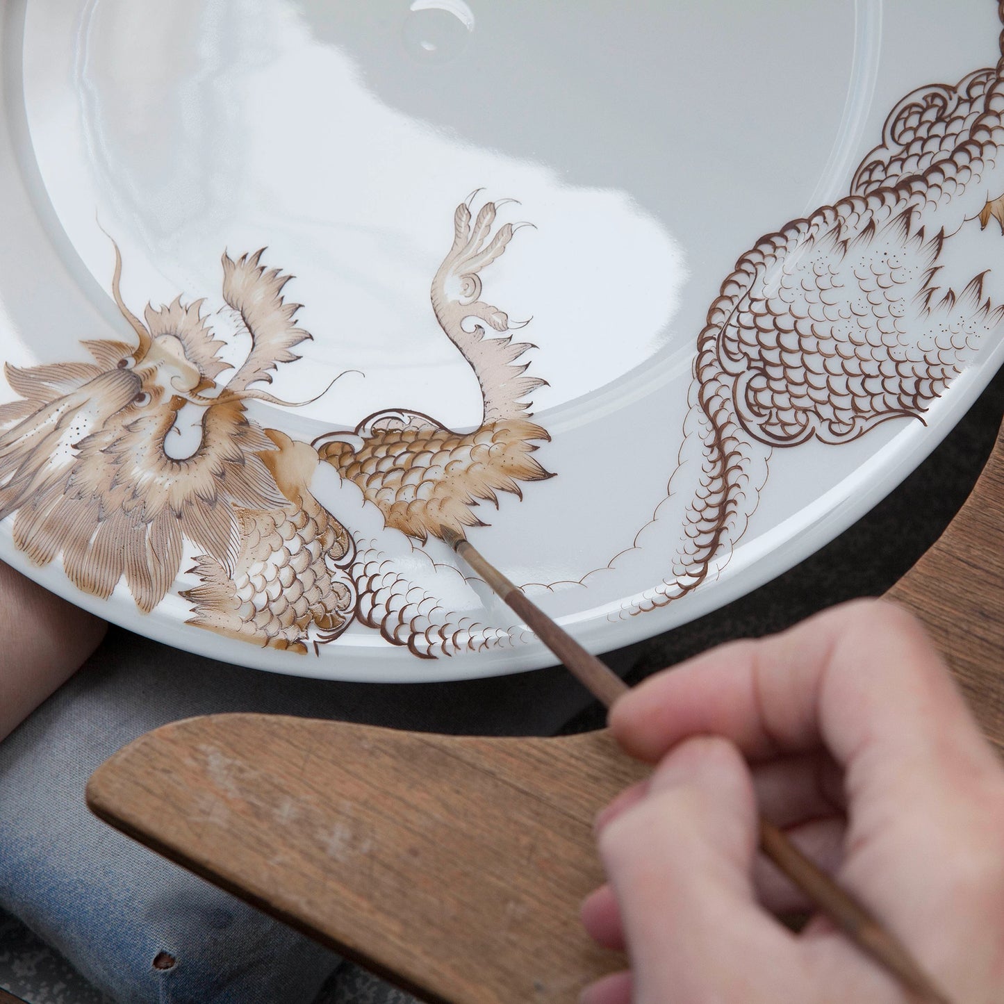 Meissen Vitruv Ming-Dragon Dinner Plate