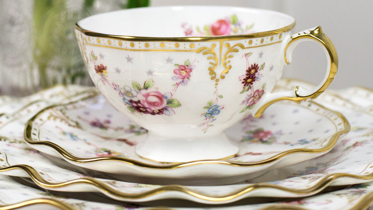 Royal Crown Derby Royal Antoinette