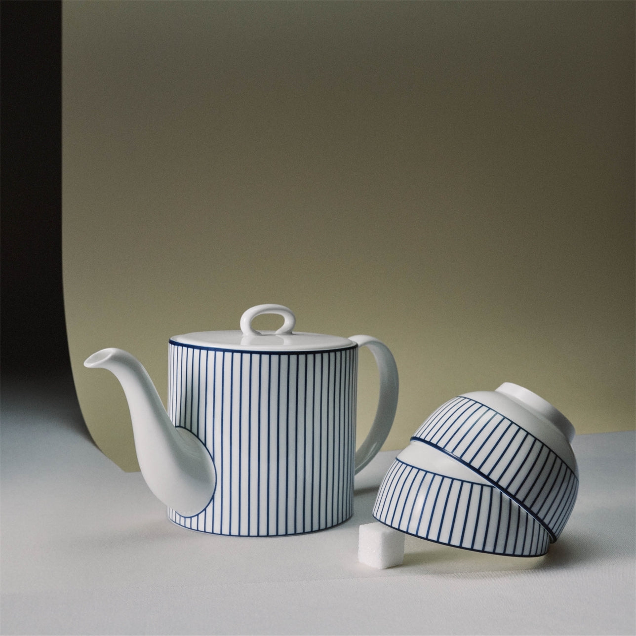 Wedgwood Gio Pinstripe Small Teapot White
