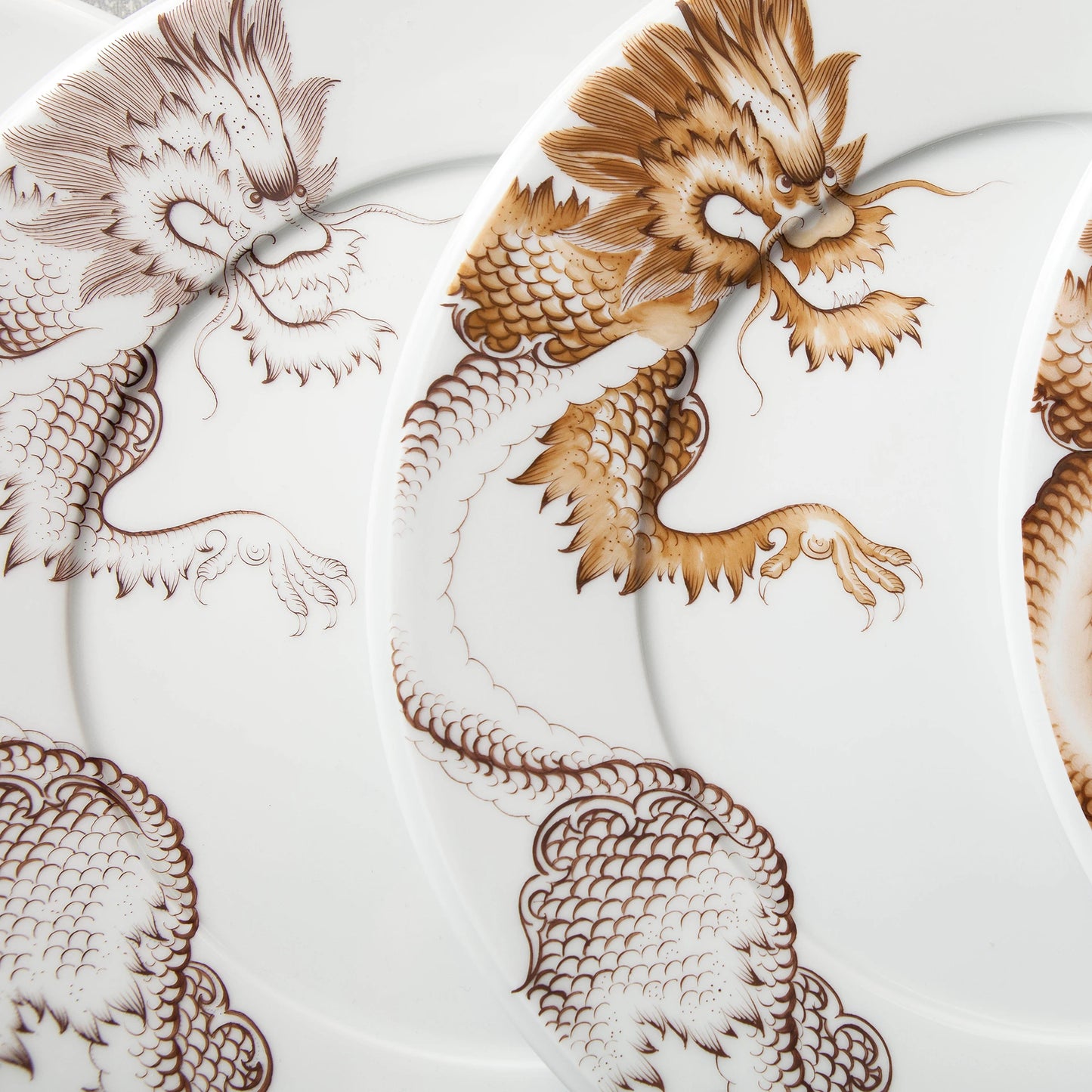 Meissen Vitruv Ming-Dragon Dessert Plate, 22 cm
