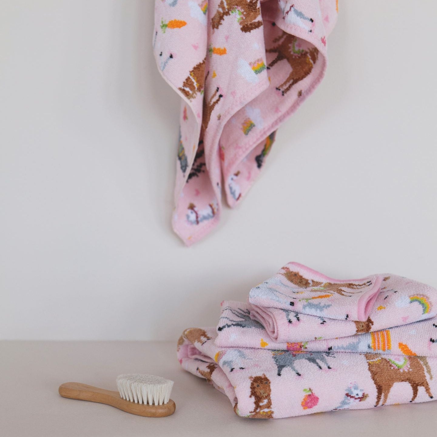 Feiler Los Caballos Face Cloth