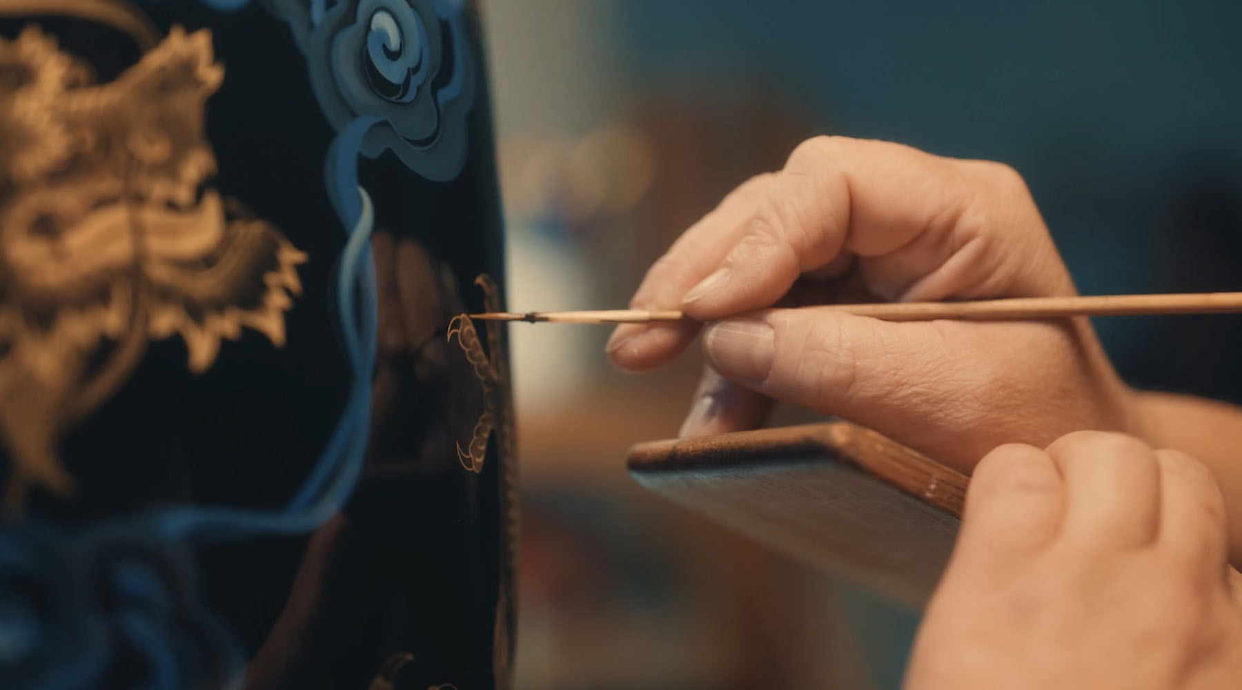 Load video: Meissen, the oldest porcelain manufactory in Europe